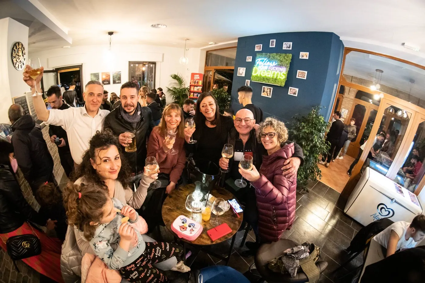 Foto dal sito di Al Baciamano | Bistrot & Bar