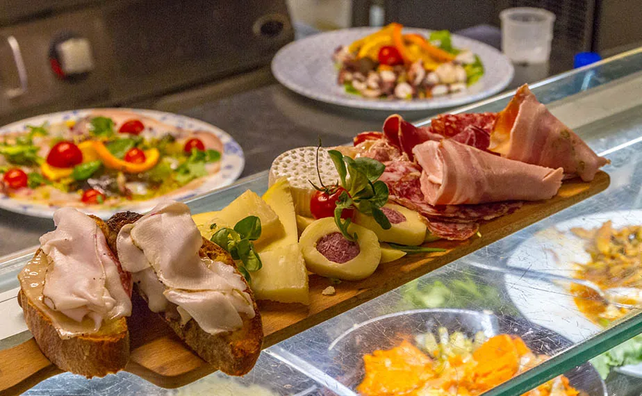 Foto dal sito di TINCHITE' Taverna e Putia