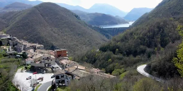 Foto dal sito di Magia del Turano