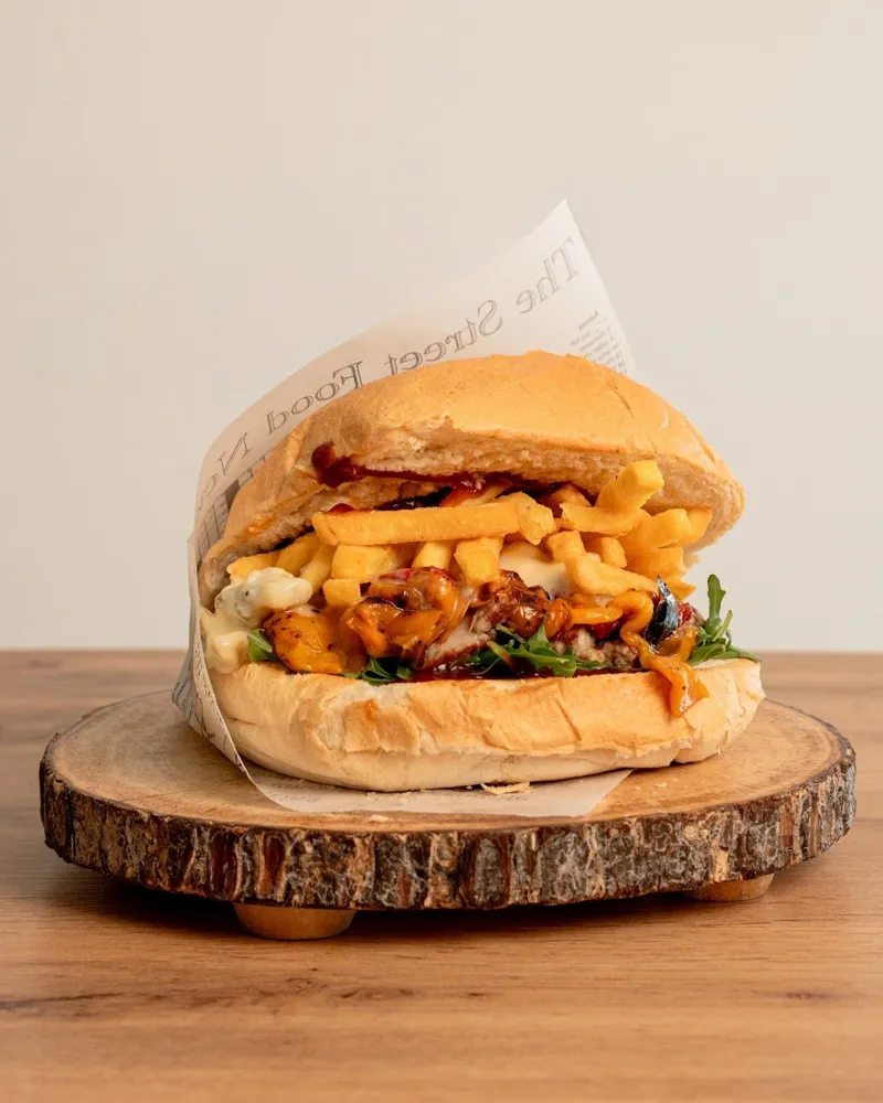 Foto dal sito di RedMike Pizza Burger & Grill
