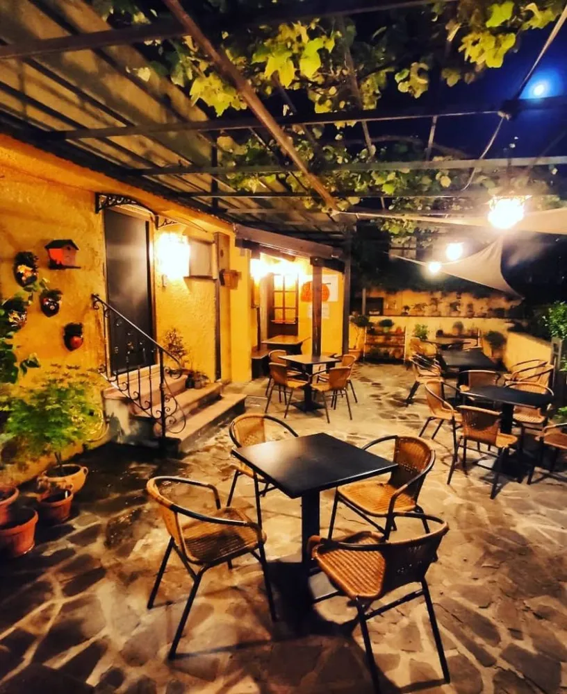 Foto dal sito di Taverna Lagopesole
