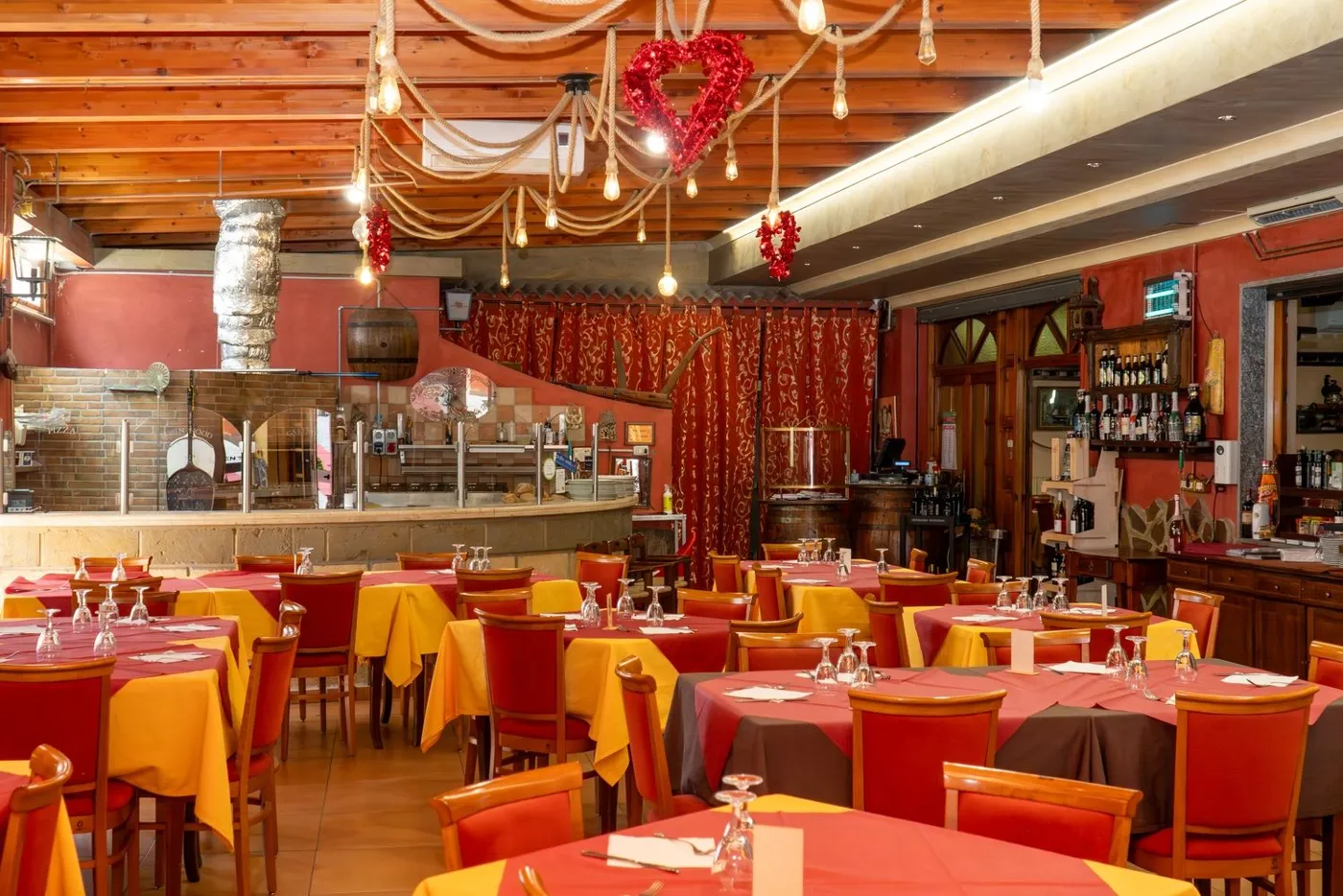 Foto dal sito di La Taverna Di Robin Hood | Ristorante ~ Pizzeria | Vibo Valentia